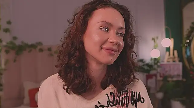 Meow_Nancy Adlı Modelin Canlı XXX Sohbeti