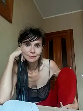 Francenia_lolis Adlı Modelin Canlı XXX Sohbeti