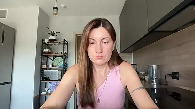 jainesummer Adlı Modelin Canlı XXX Sohbeti
