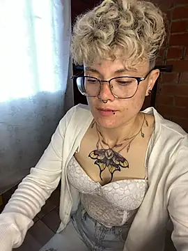 Czat XXX na żywo – Megan-c