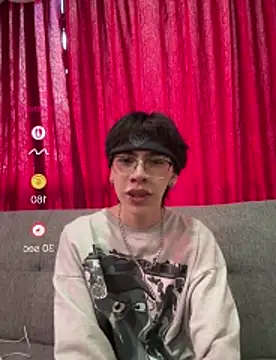 Kim_Adrien live XXX chat