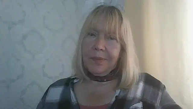 دردشة OlgaShine الجنسية المباشرة
