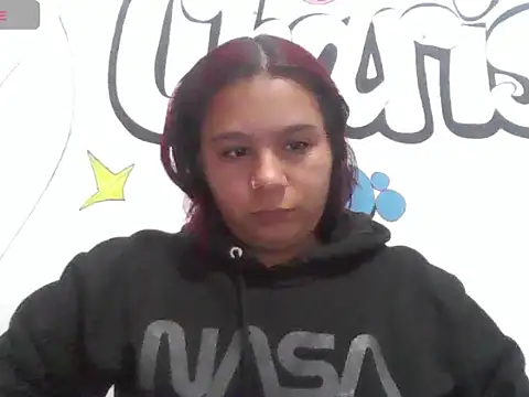 Chat XXX en directo de Charis_21