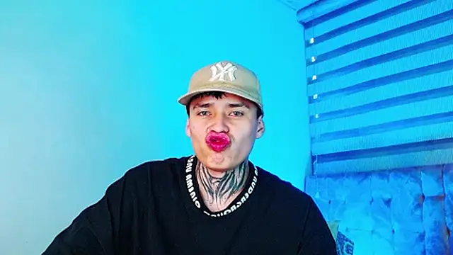 _justinmoon2 Adlı Modelin Canlı XXX Sohbeti