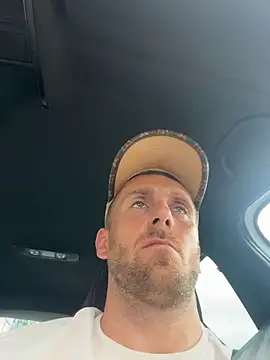 Онлайн чат XXX Johnytrain