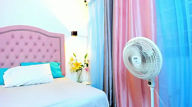 JulieeHabubun Live XXX chat
