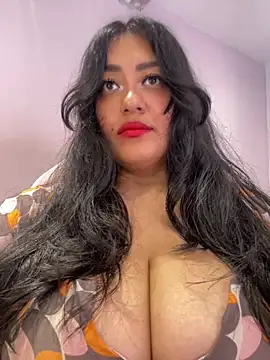 Alma- Adlı Modelin Canlı XXX Sohbeti