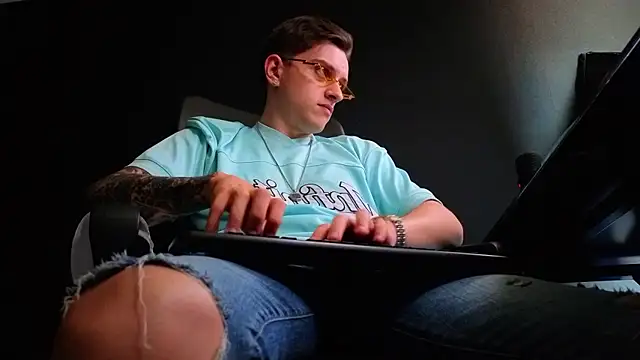 FelixStarkkn Live XXX chat