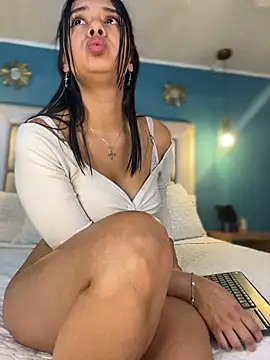 Ivonny_x 라이브 XXX 채팅