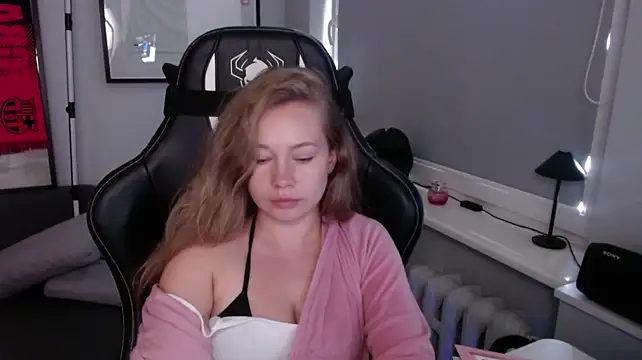 Chat XXX en directo de holly_xglam