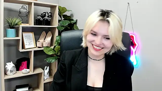 Chat XXX en directo de SweetLilyxo