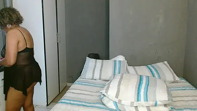 Lillyan_N Adlı Modelin Canlı XXX Sohbeti