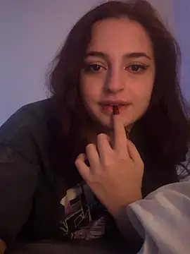 shotsaftermidnight Adlı Modelin Canlı XXX Sohbeti