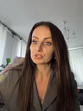 AnnaMaria- live XXX chat