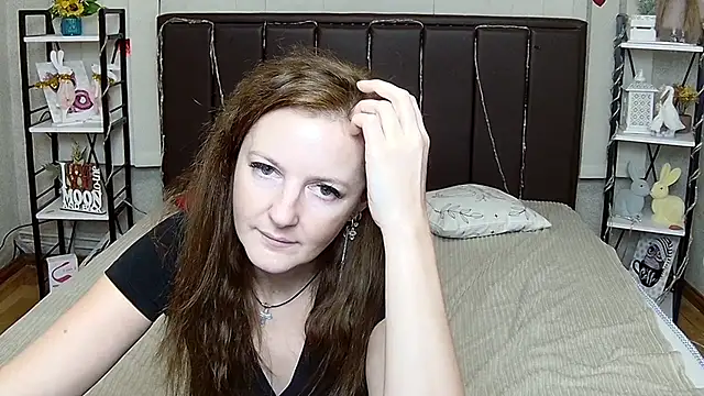 Chat +18 de MeganPirs ao vivo
