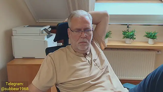 subbear1968 Live XXX-Chat