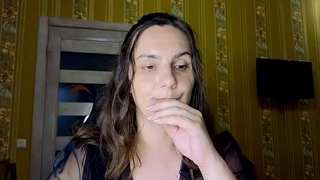 Miss-Understood Chat XXX in diretta