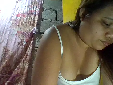 Chat XXX ao vivo de Tender_pinay8