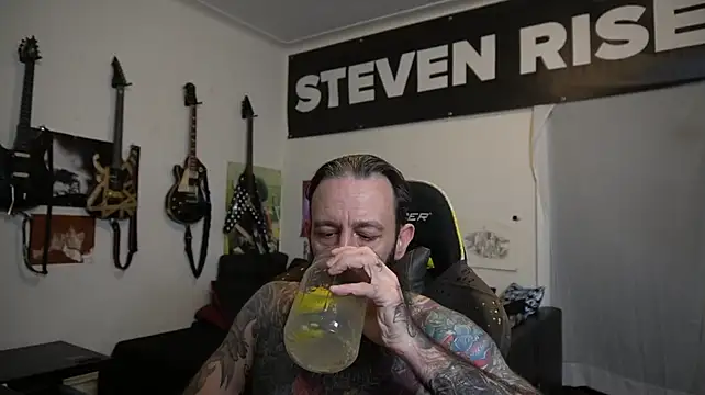StevenRiseNYCn Webbikameraesitys
