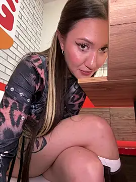 Chat XXX ao vivo de SaintSquirt