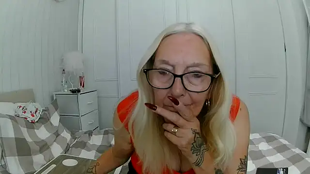Chanel-56 Chat XXX live