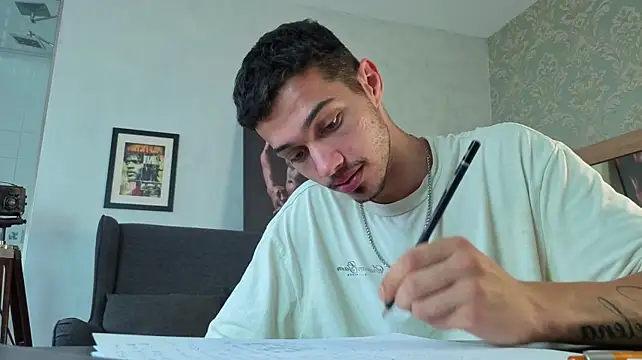 دردشة KaydenDrew الجنسية المباشرة