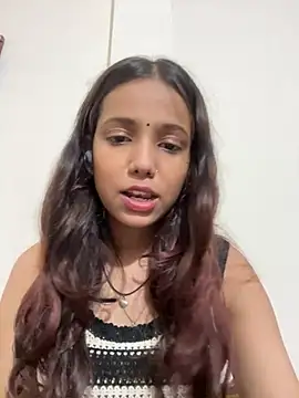 دردشة Maggie_748 الجنسية المباشرة