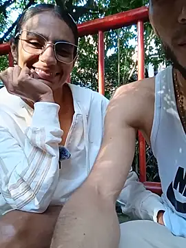 Chat XXX ao vivo de Leslly_
