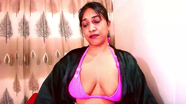 Indian_Erotic69 Adlı Modelin Canlı XXX Sohbeti