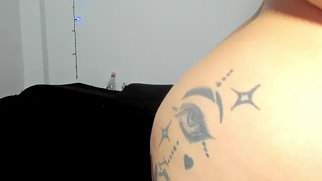 Chatroom XXX en direct de Sofie-Storm