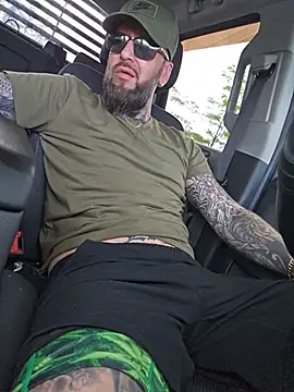 Beardedtattood Chat XXX live