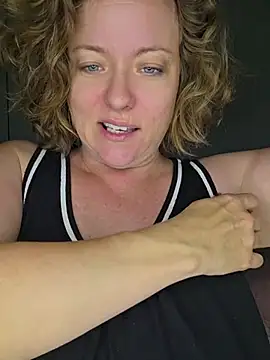 julimonroe XXX чат на живо