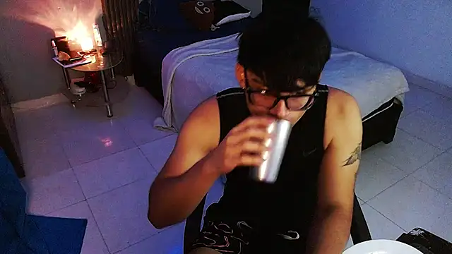 Mr_yisuzz Pertunjukan Webcam
