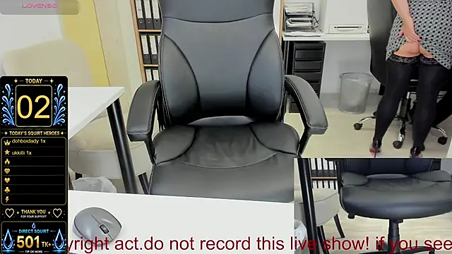 squirt_milf_viktoria 即時 XXX 聊天