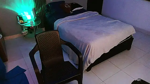 Mr_yisuzz – Naživo XXX chat