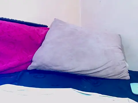 Zaira_luxx 即時 XXX 聊天