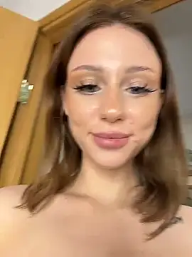 دردشة LilyLun الجنسية المباشرة