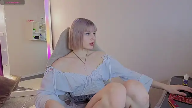 Megg_bb Adlı Modelin Canlı XXX Sohbeti
