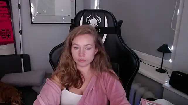 holly_xglam: онлайн-секс-чат