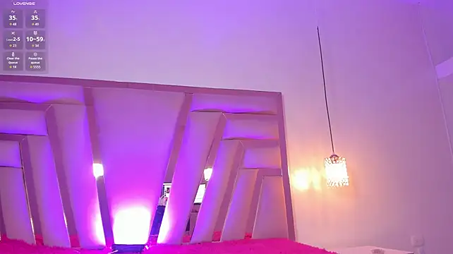 EmilyJhons__ Chat XXX in diretta