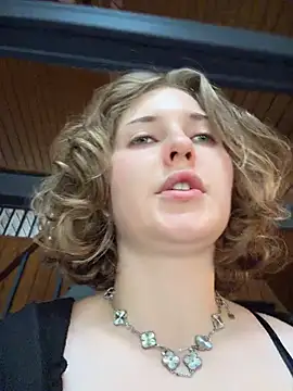 KellyKeler Chat XXX in diretta