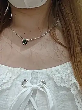 Baby-Linh Adlı Modelin Canlı XXX Sohbeti
