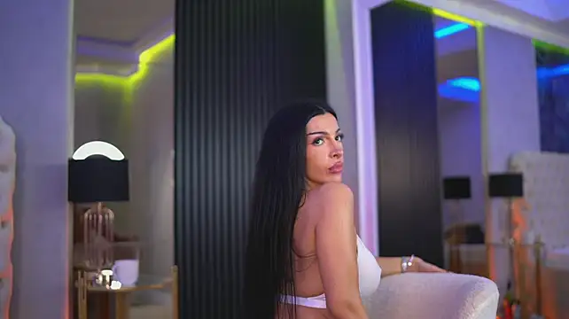 Онлайн чат XXX NouraMalvi