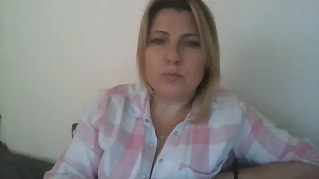 Chat XXX ao vivo de ElenaLove888