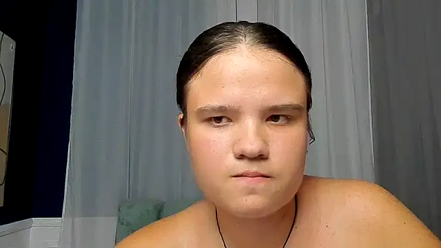 AdeleCruz Chat XXX in diretta