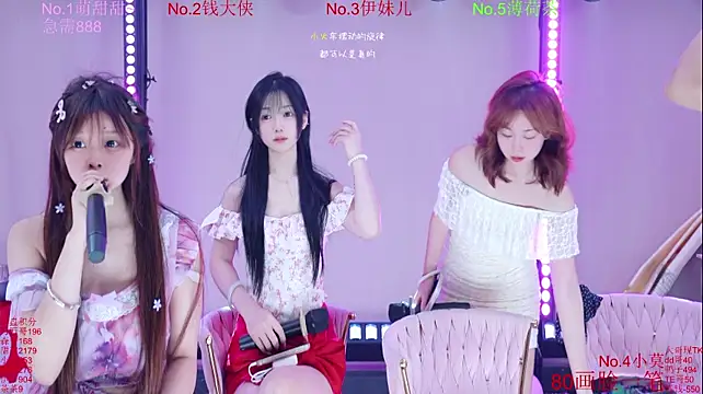 Chat XXX en directo de Luckybaby-001