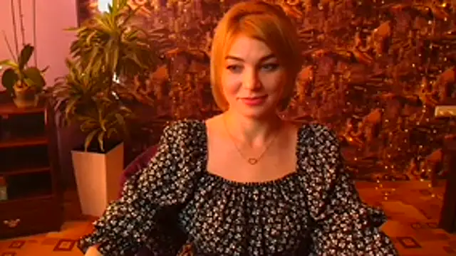 Онлайн чат XXX CuttieEmma