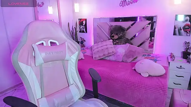 Chatroom XXX en direct de Karly_moon
