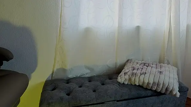 Aura_moons Adlı Modelin Canlı XXX Sohbeti