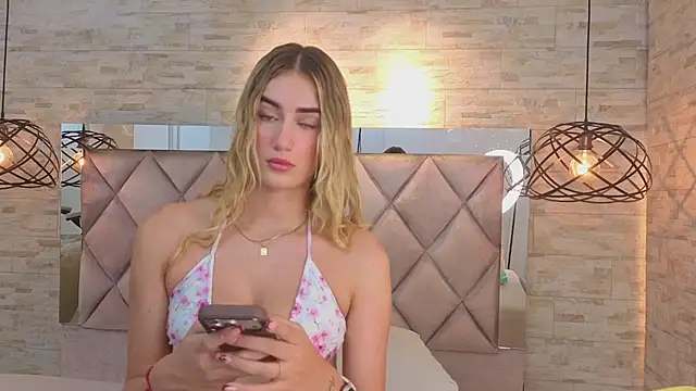 Chat +18 de maryy_campbell_ ao vivo